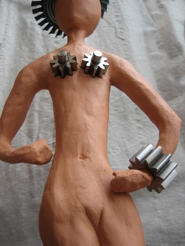 Cogwhell Jane<br>Ceramic  Steel<br>57 cm