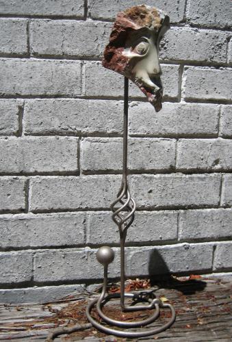 Zeus<br>Kisii Stone<br>head 18 cm<br>with metal stand 60 cm